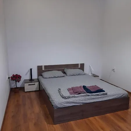 Apartment River Port 2 *